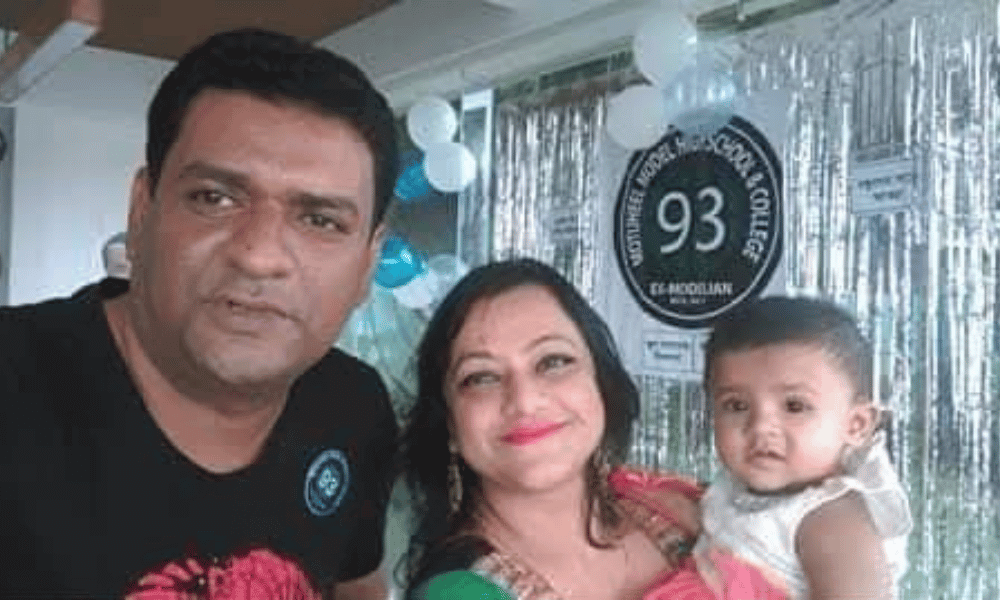Alumni of Batch 1993 raising glasses to celebrate at Gulshan restaurant