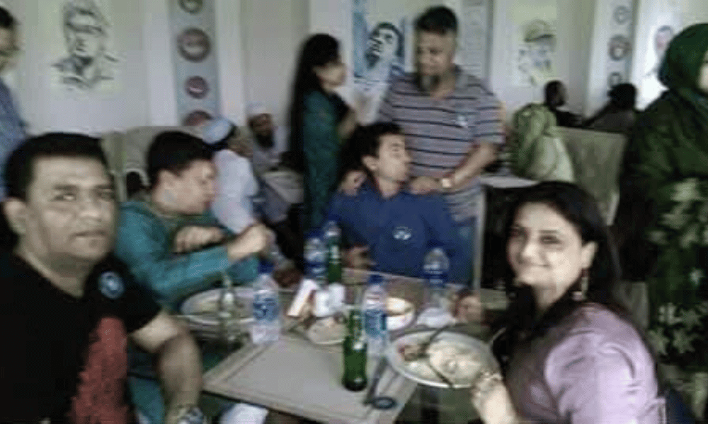 Group of close friends from Batch 1993 posing together at Gulshan G2G